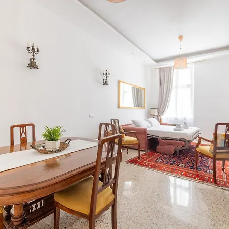 Pellegrino Charming By Varental Apartment